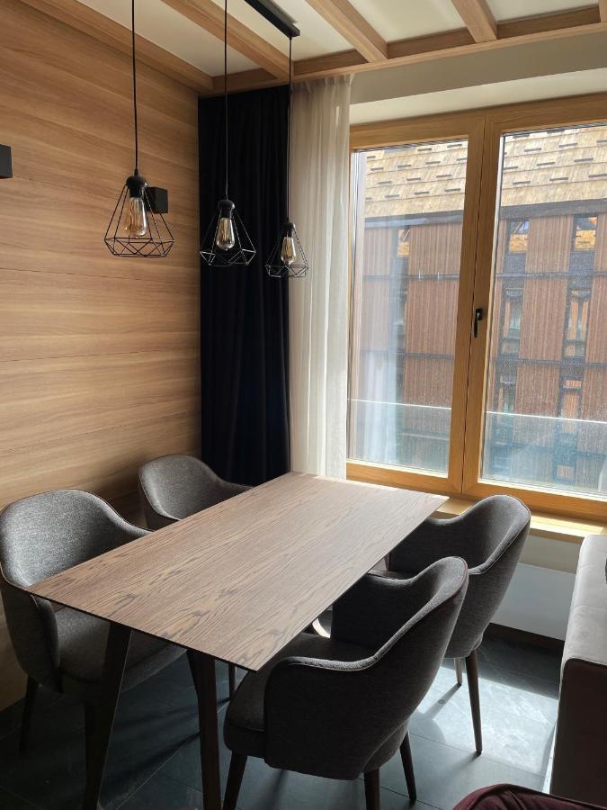 Woodside 431, - One Separate Bedroom 35m2- Free Parking &