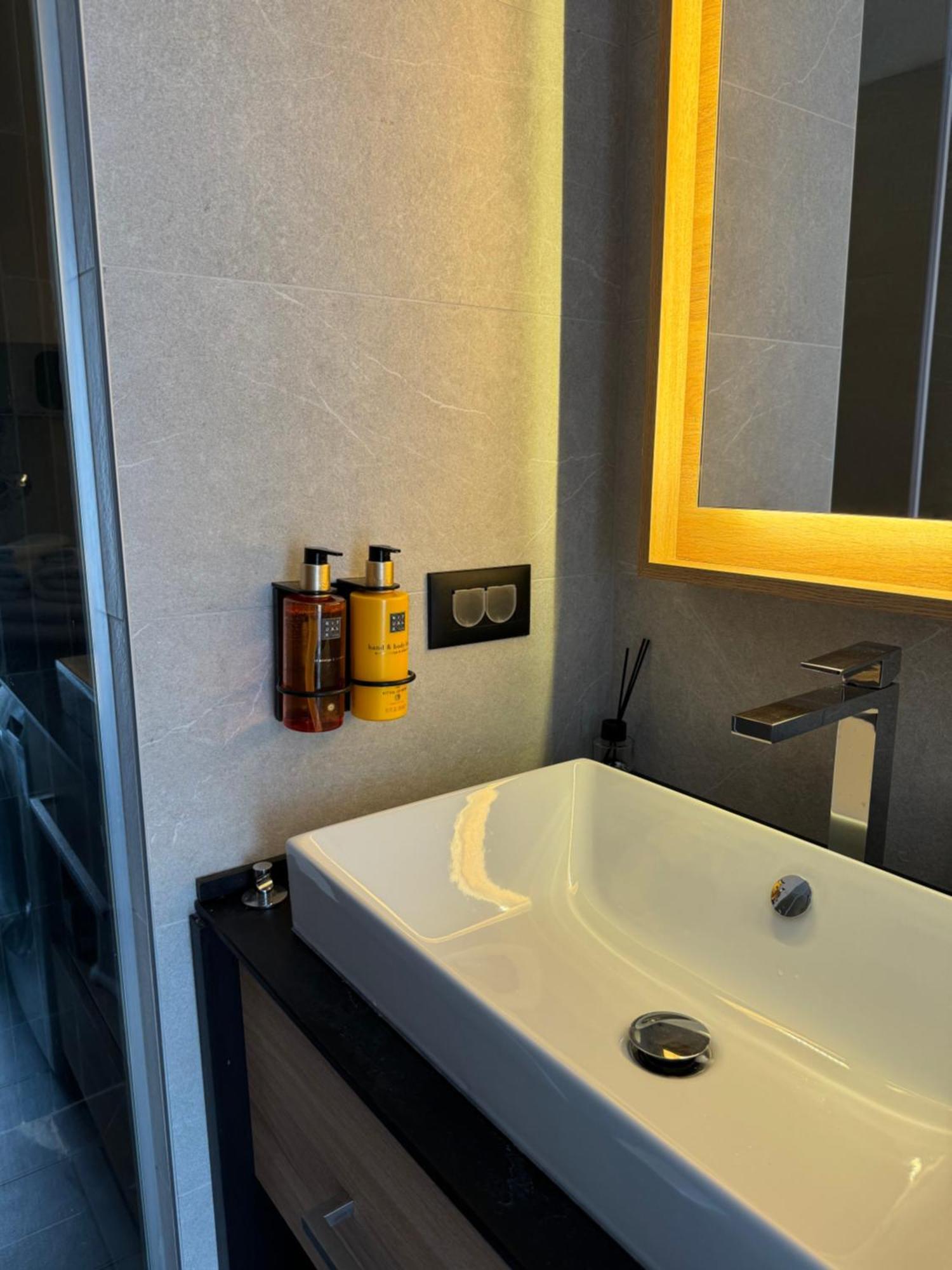 Apartment Woodside 431, - One Separate Bedroom 35m2- Free Parking & Kopaonik